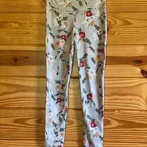 Flowered pattern legging with pocket